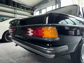 Oldtimer gutachten mercedes w123 heckleuchte detail
